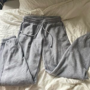 Grey aritiza sweat pants